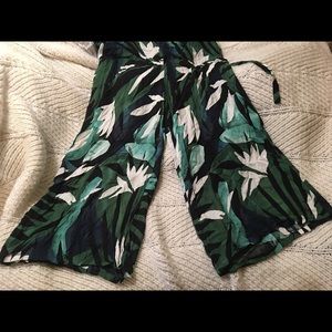 Leaf print green jumpsuit